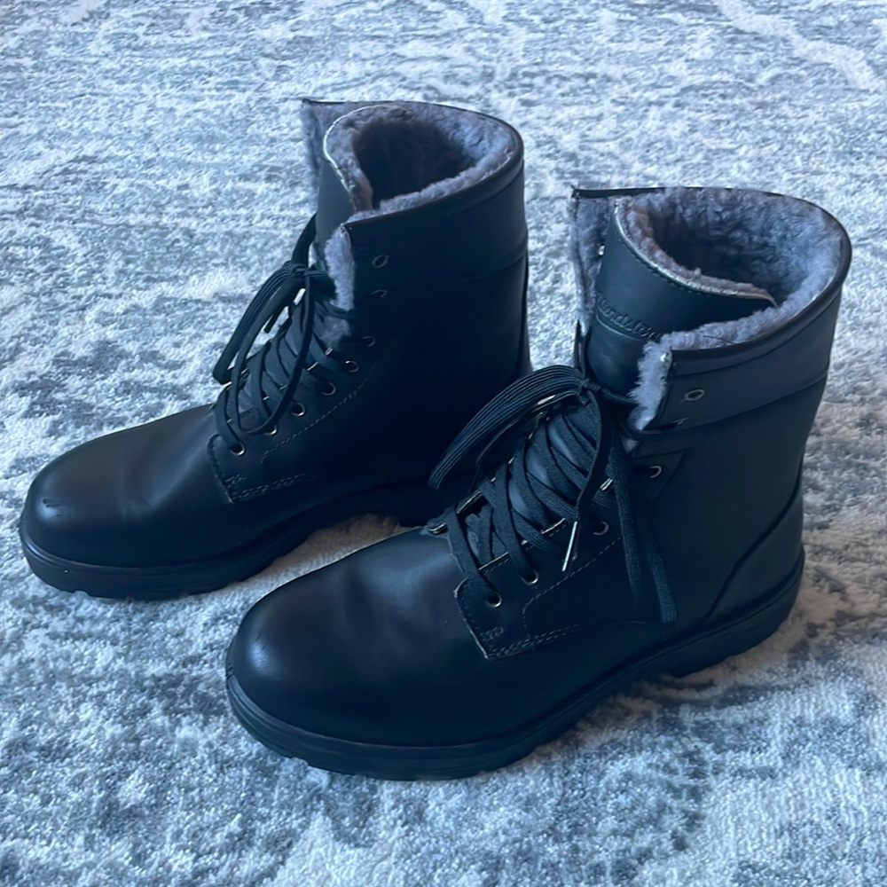 Blundstone Men’s Waterproof Winter Lace-Up Black Boot Size 9.5